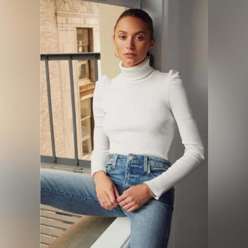 💥PRICE DROP💥 NWT AMO Denim Puff Sleeve Ribbed Turtleneck